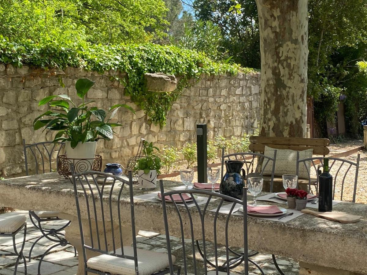 Domaine Du Mas Foucray Aparthotel Les Baux-de-Provence Eksteriør bilde