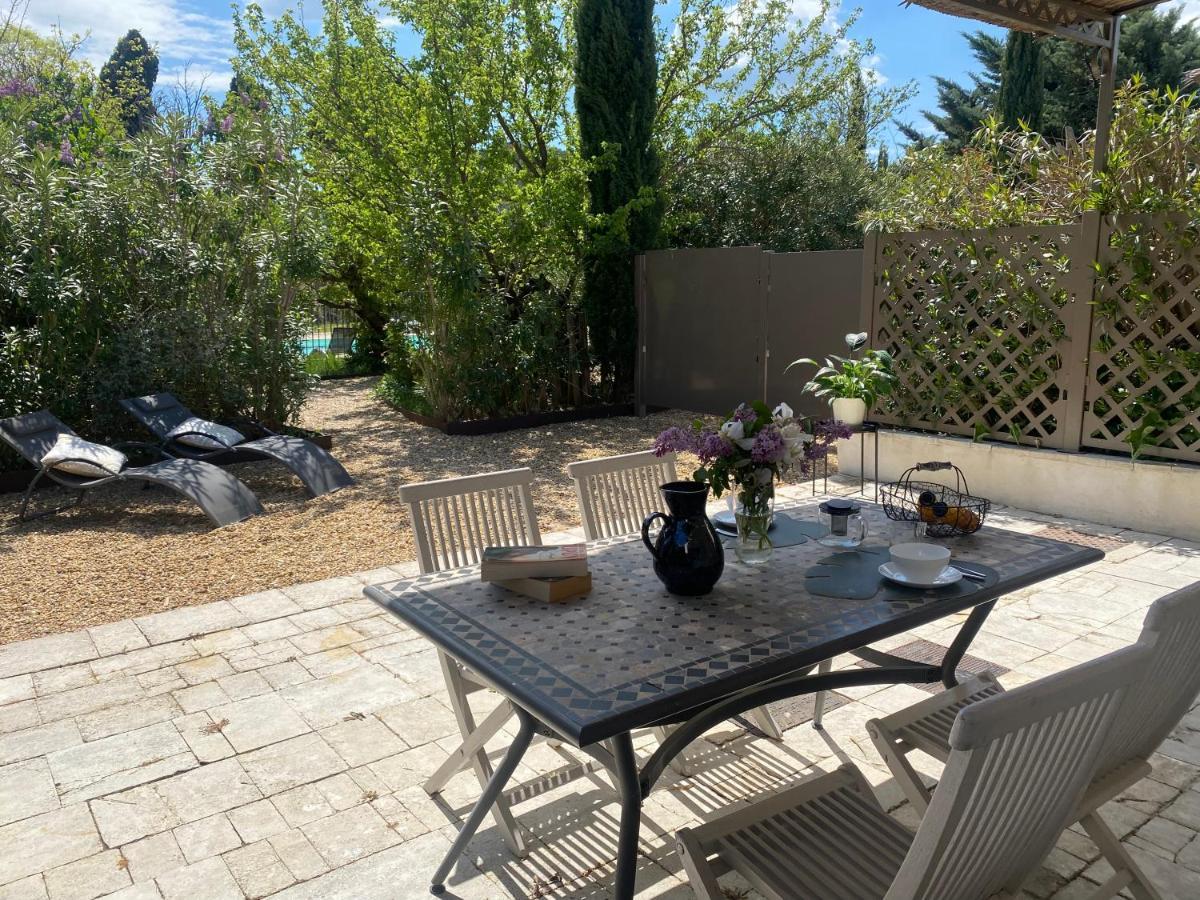 Domaine Du Mas Foucray Aparthotel Les Baux-de-Provence Eksteriør bilde
