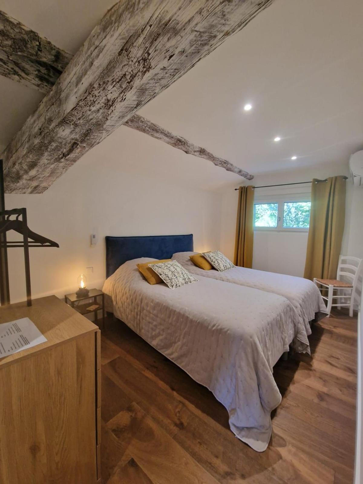 Domaine Du Mas Foucray Aparthotel Les Baux-de-Provence Eksteriør bilde